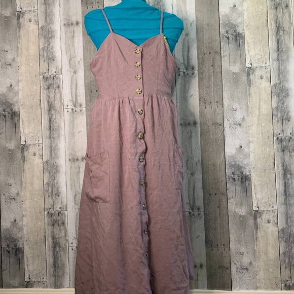 Good Luck Gem Button Front Sleeveless Midi Dress - Picture 3 of 8